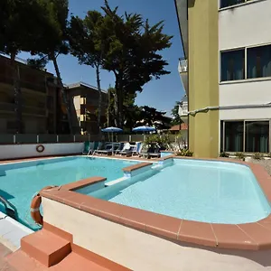 Hotel Mhotelsgroup, Diano Marina